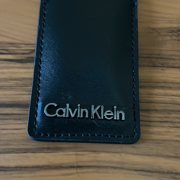 Like New, Calvin Klein Black Luggage Tag - Picture 2 of 4
